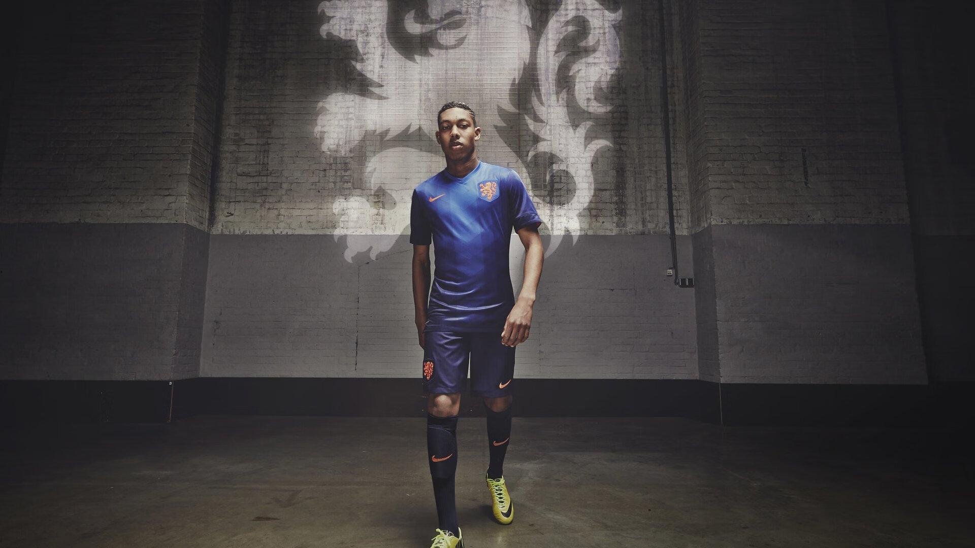 风暴中的舵手，斯洛特执教生涯首遇三连败，战术与信心的双重低谷考验